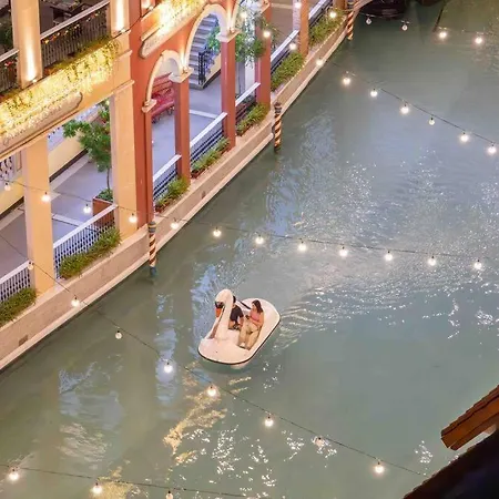 Casa Feliza Belle-Veranda Overlooking Venice Grand Canal Gondola Ride, With Pool,Gym,Tennis,Basketball Courts,Sauna And Massage Room Manila Exterior photo