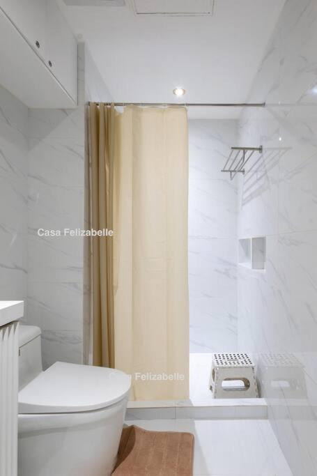 Apartment Casa Feliza Belle-veranda Overlooking Venice Grand Canal Gondola Ride, With Pool,gym,tennis,basketball Courts,sauna And Massage *