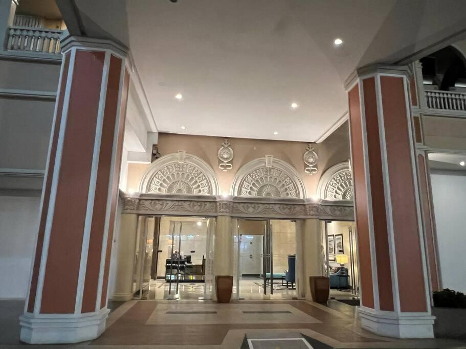 Casa Feliza Belle-veranda Overlooking Venice Grand Canal Gondola Ride, With Pool,gym,tennis,basketball Courts,sauna And Massage Apartment *