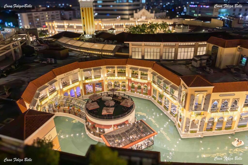 Casa Feliza Belle-veranda Overlooking Venice Grand Canal Gondola Ride, With Pool,gym,tennis,basketball Courts,sauna And Massage * Manila